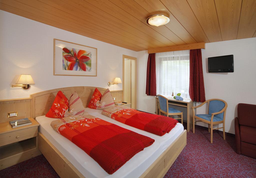 Alpshotel Bergland Пфельдерс Экстерьер фото