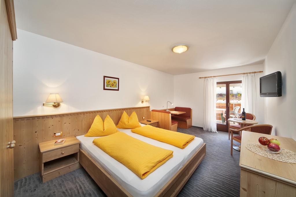 Alpshotel Bergland Пфельдерс Экстерьер фото